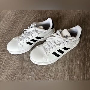 Adidas Grand Court Sneakers